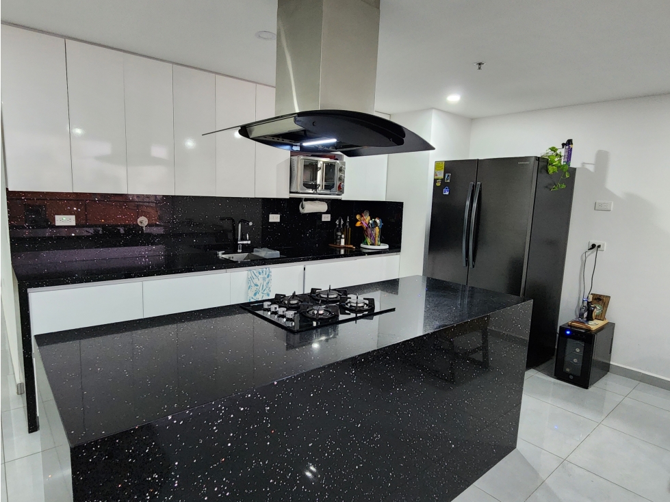 VENTA DE APARTAMENTO MODERNO CASI NUEVO, A 1 CUADRA DEL POBLADO — foto 6