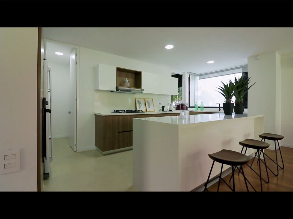 VENTA DE APARTAMENTO EN EL POBLADO, CERCA DE TODO, CASI NUEVO — foto 6