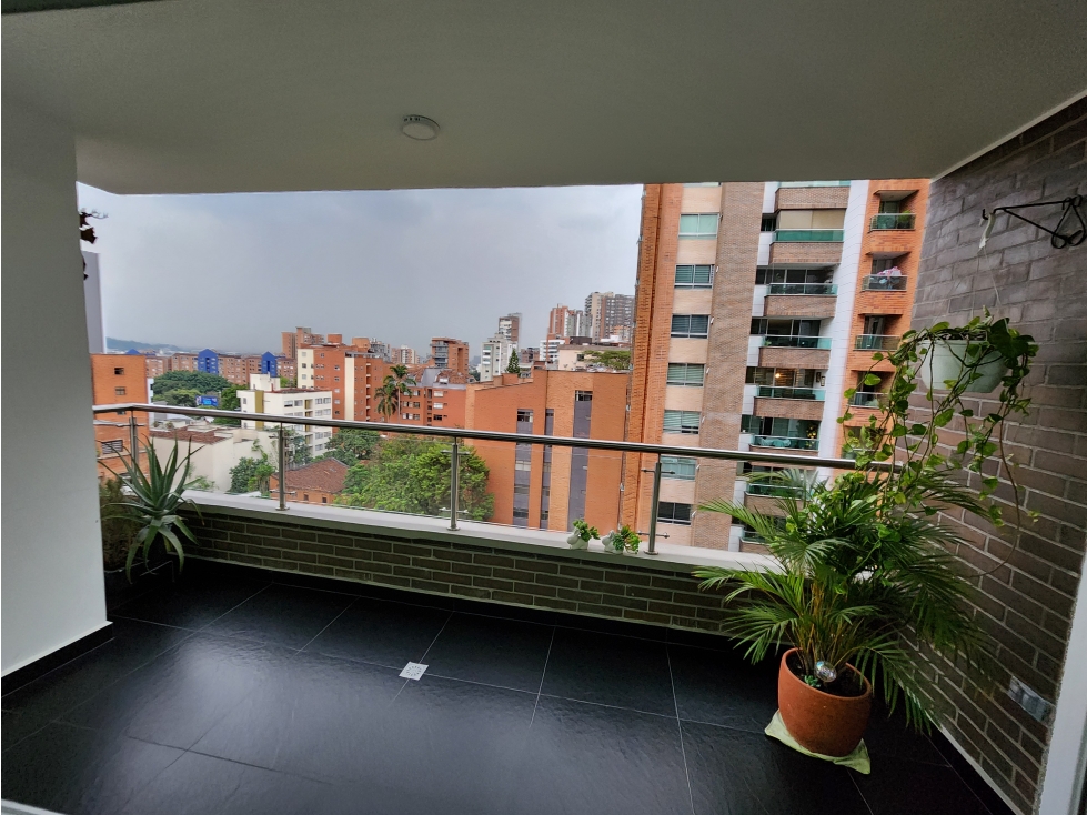 VENTA DE APARTAMENTO MODERNO CASI NUEVO, A 1 CUADRA DEL POBLADO — foto 3