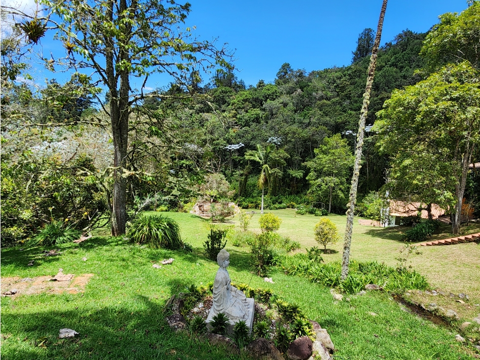 VENTA DE ESPECTACULAR CASA FINCA EN EL RETIRO CON UN LOTE HERMOSO — foto 3