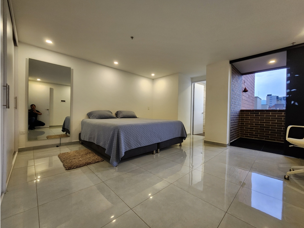 VENTA DE APARTAMENTO MODERNO CASI NUEVO, A 1 CUADRA DEL POBLADO — foto 5