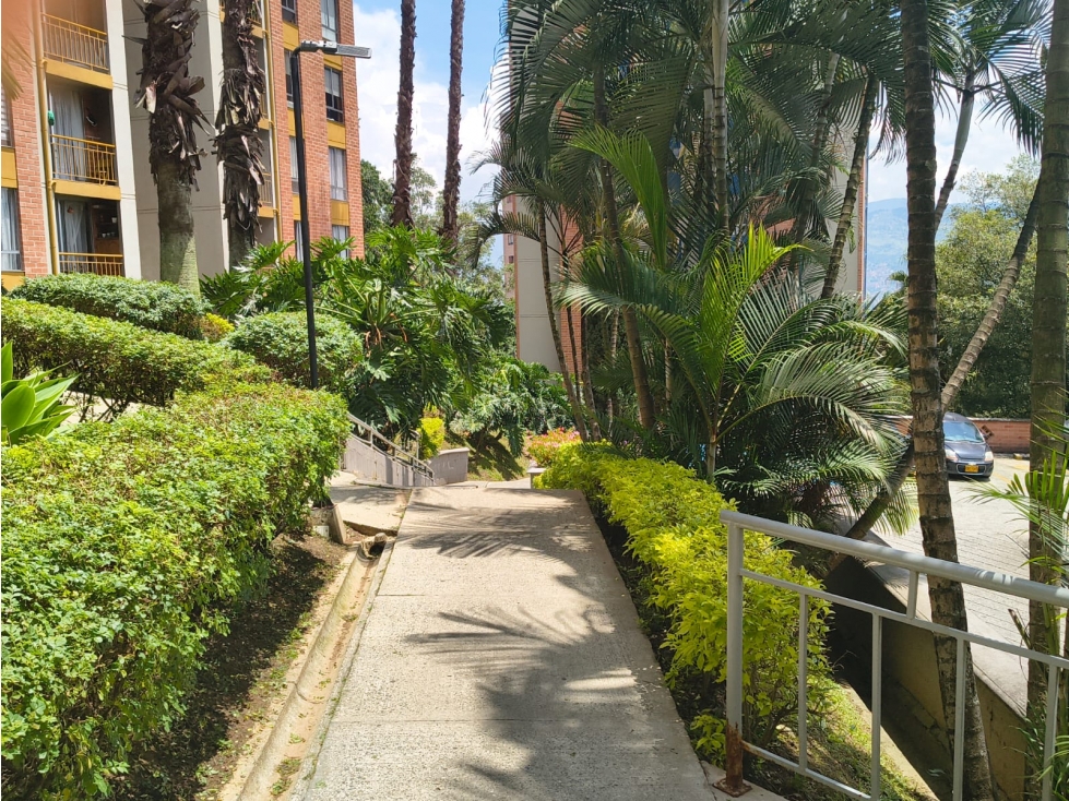 Apartamento en venta La Loma del Indio - Bajo!!
