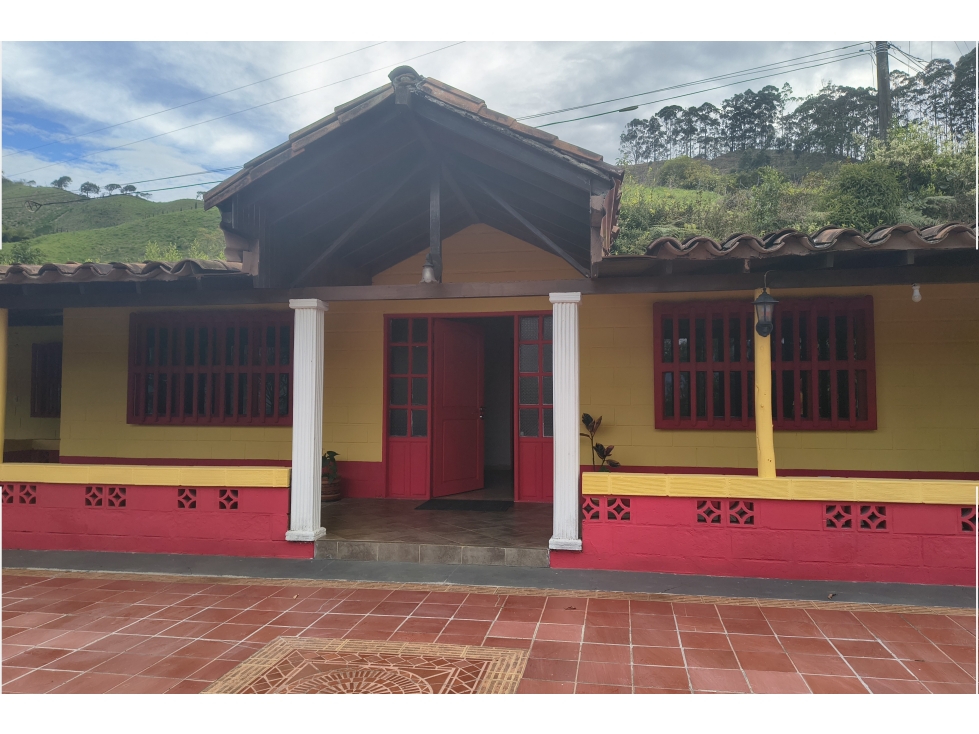 Finca de Recreo con Piscina, Jacuzzi y Amplias Zonas Verdes — foto 3