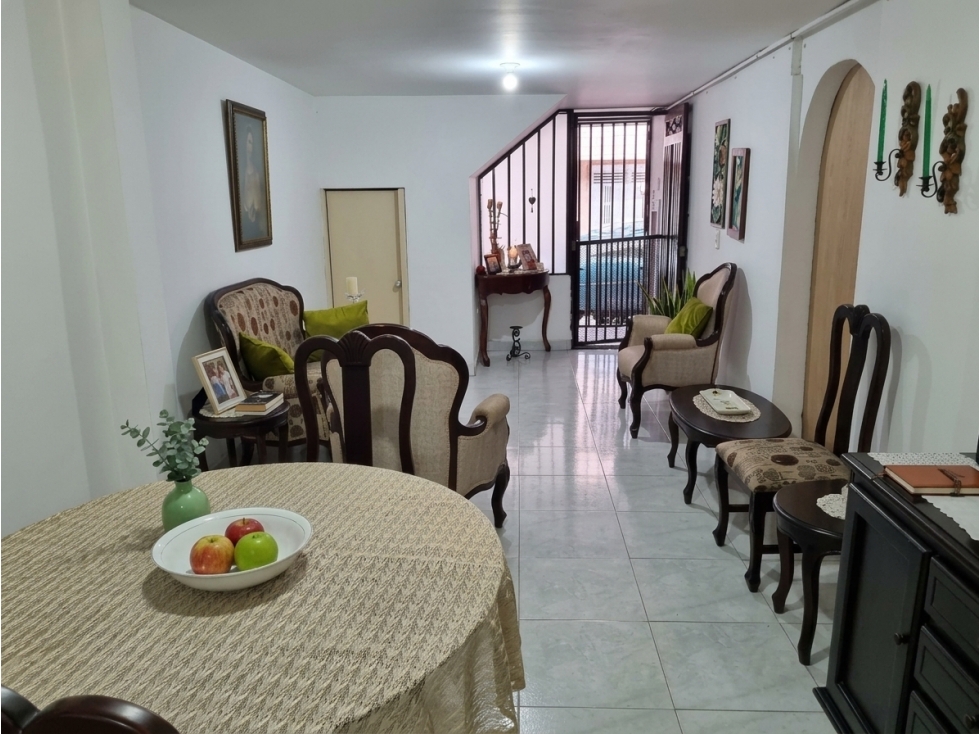 Casa primer piso, en venta en Guayabal — foto 3