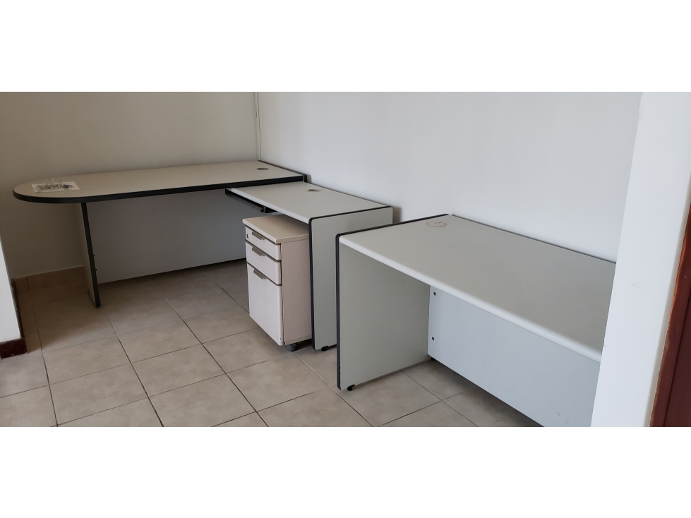 VENTA OFICINA EN EL ROYAL CENTER (TORRE BANESCO NEGOCIABLE) — foto 3