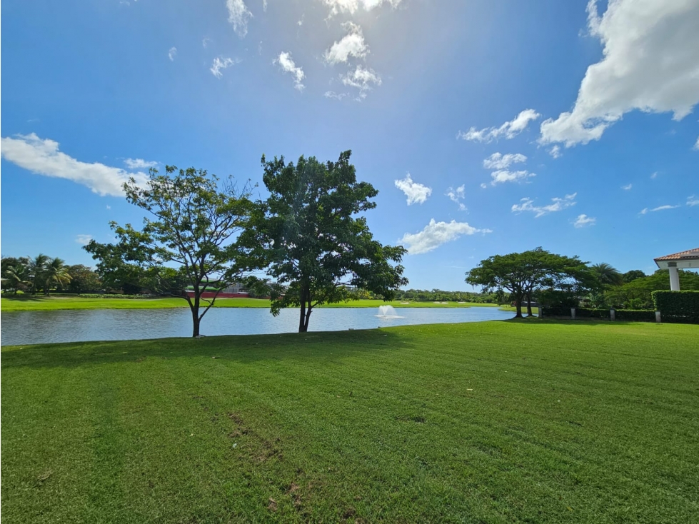 Venta de lote en Island Estates