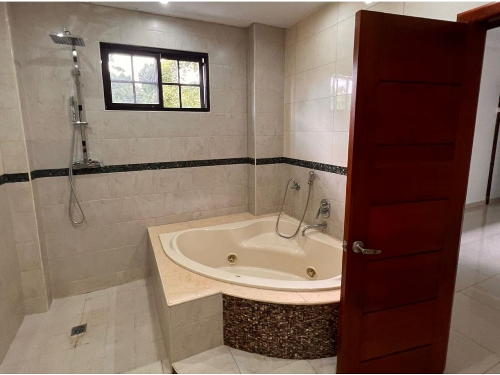 Venta de casa en Llanos de Curundu, Albrook — foto 5