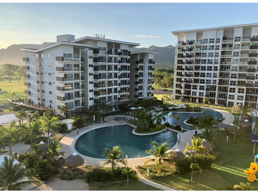 Venta de apartamento en PH Ventanas, Playa Caracol