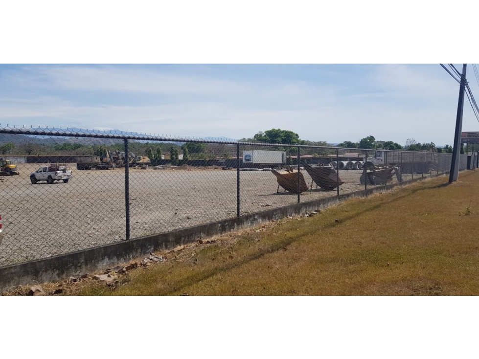 Venta de terreno con oficina en vía interamericana, David, San Pablo - 2