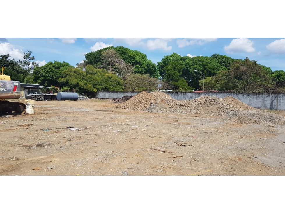 Venta de terreno con oficina en vía interamericana, David, San Pablo - 3