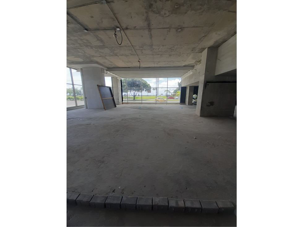 ALQUILER LOCAL COMERCIAL AV BALBOA NEGOCIABLE — foto 6