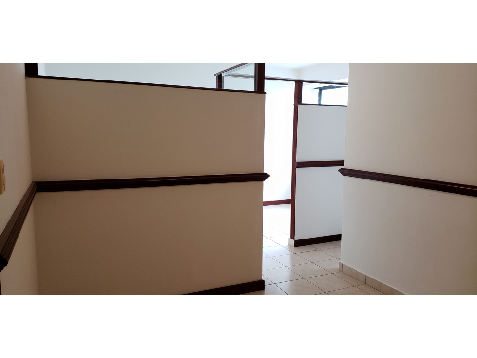 VENTA OFICINA EN EL ROYAL CENTER (TORRE BANESCO NEGOCIABLE)