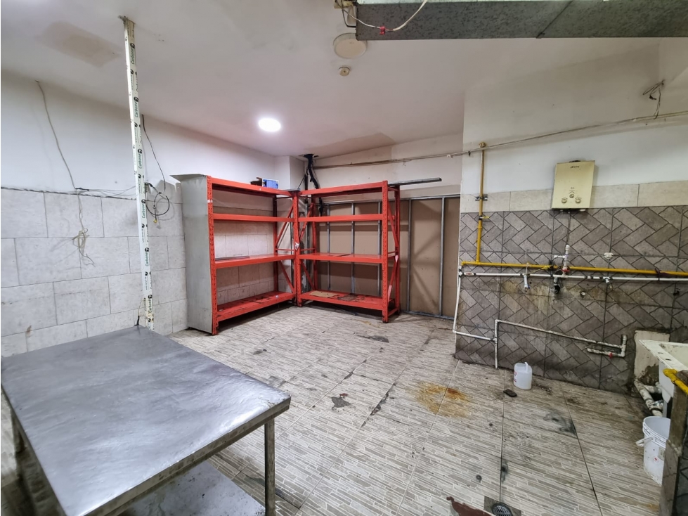 ALQUILER LOCAL COMERCIAL, VIA ESPAÑA — foto 3