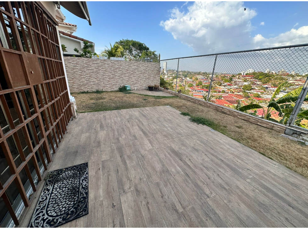 VENTA DE CASA EN VILLA DE LAS FUENTES, URBANIZACION CORONADO GARDEN — foto 2
