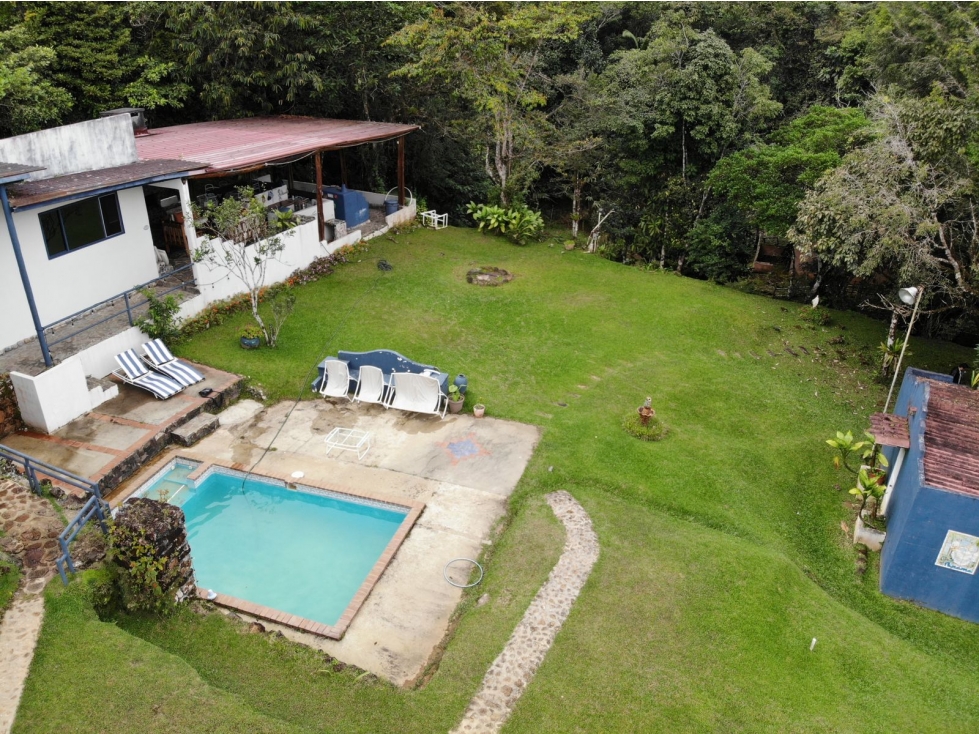 Se vende Casa Campestre en Cerro Azul - 2