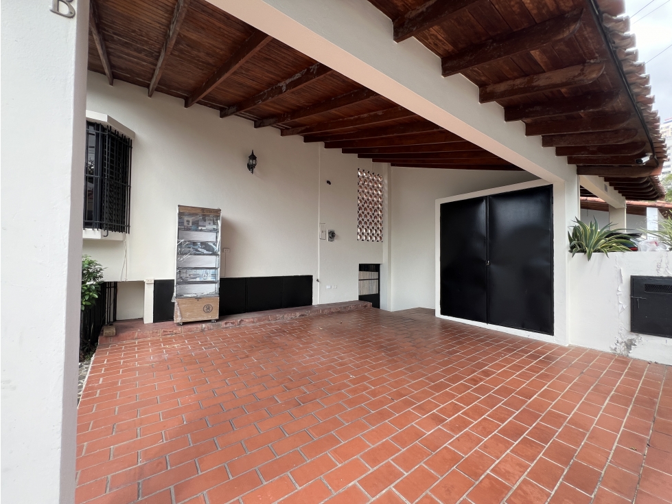 Venta de casa con Piscina en Betania, Dos Mares — foto 2