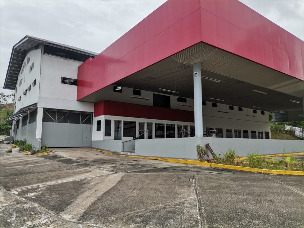 Se alquila local comercial, Vía Cincuentenario