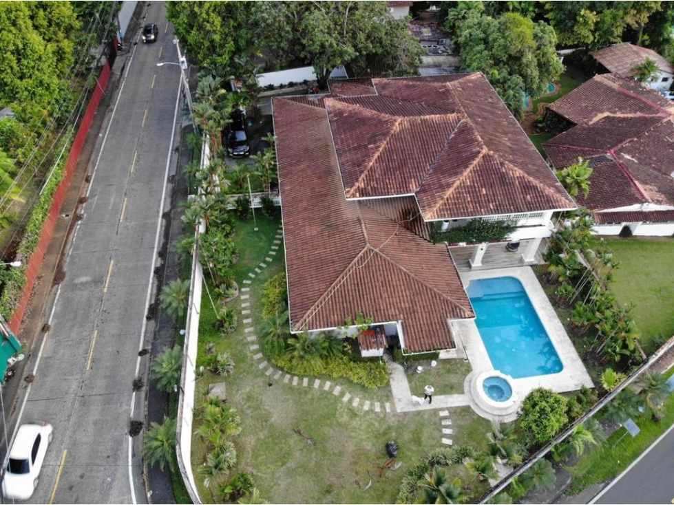 Se Alquila Casa con Piscina en Altos del Golf Amoblada — foto 4
