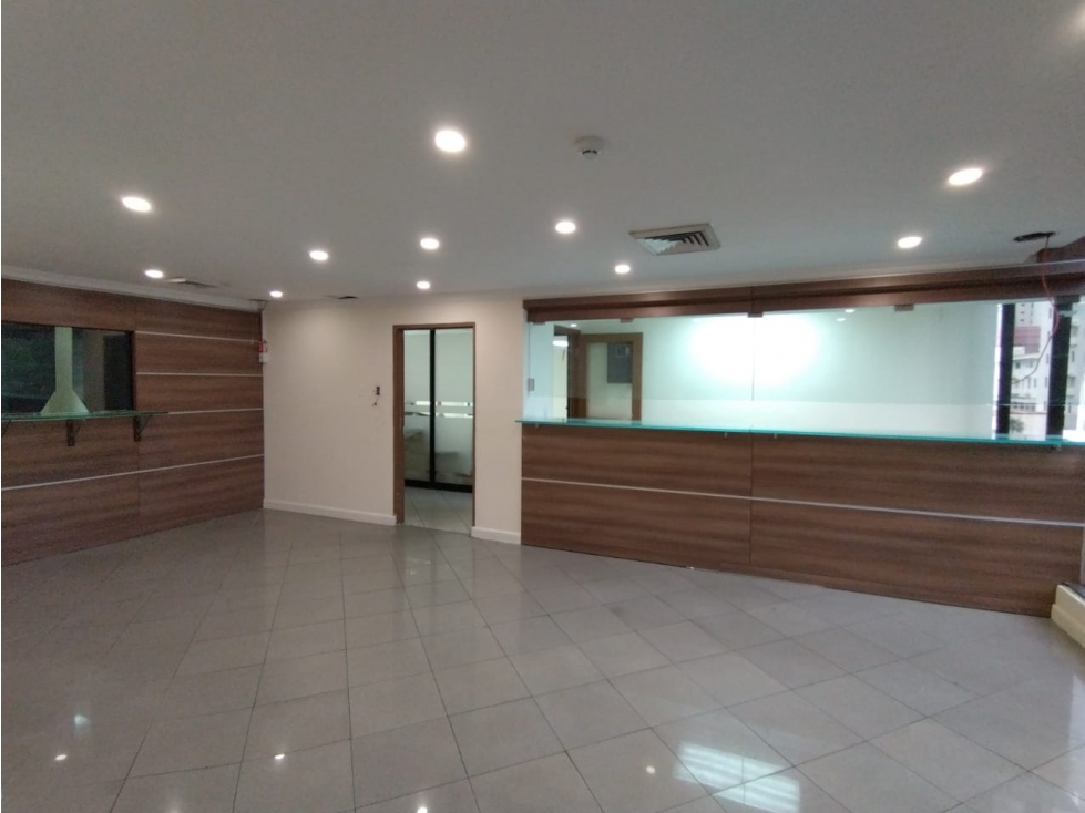 Se vende oficina en Obarrio