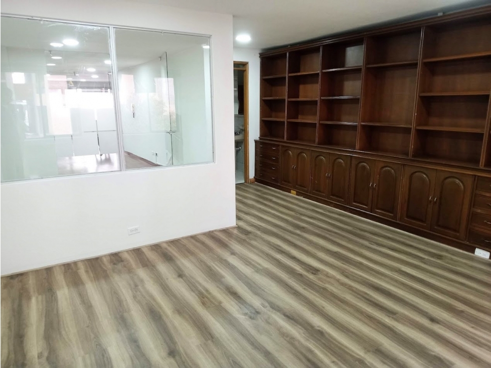 OFICINA VENTA EL LAGO, BOGOTA — foto 2