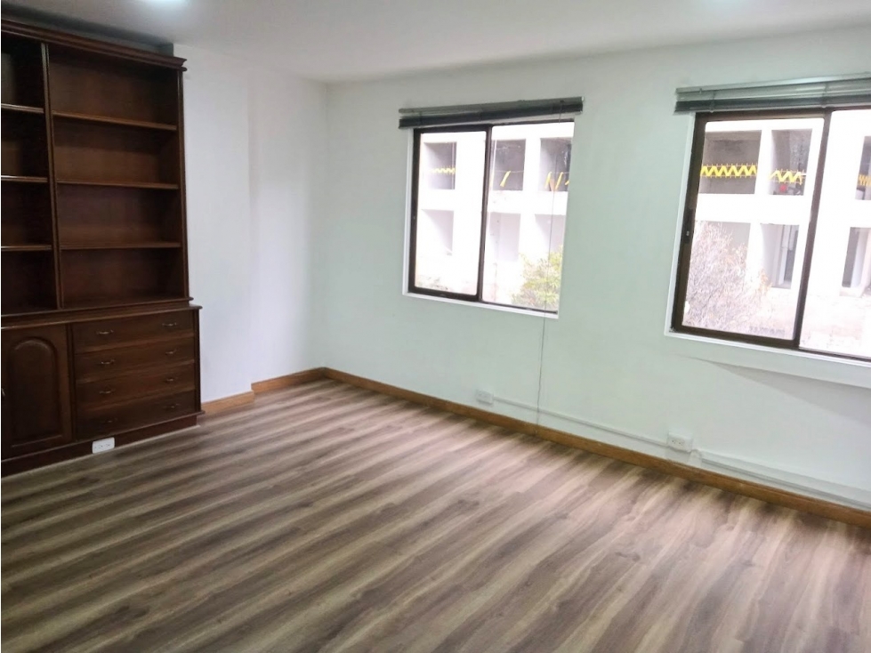 OFICINA VENTA EL LAGO, BOGOTA — foto 4