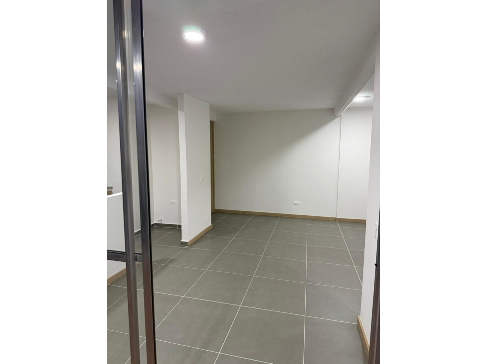 Apto 71 m² en Sector Tranquilo con Piscina y Cine — foto 5