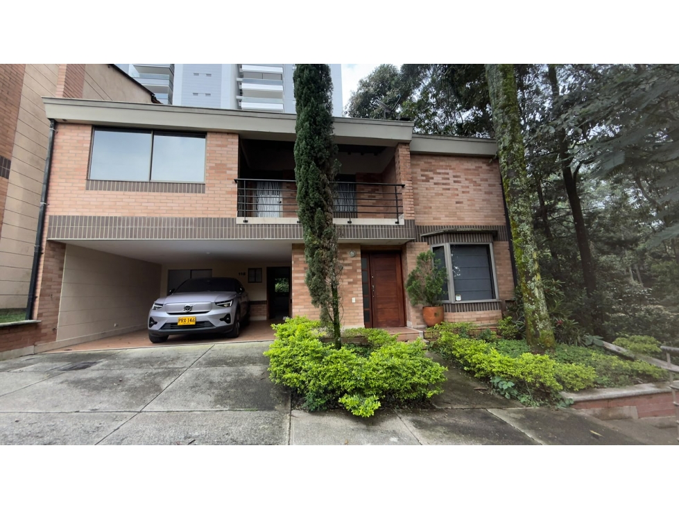 VENTA HERMOSA CASA BENEDICTINOS