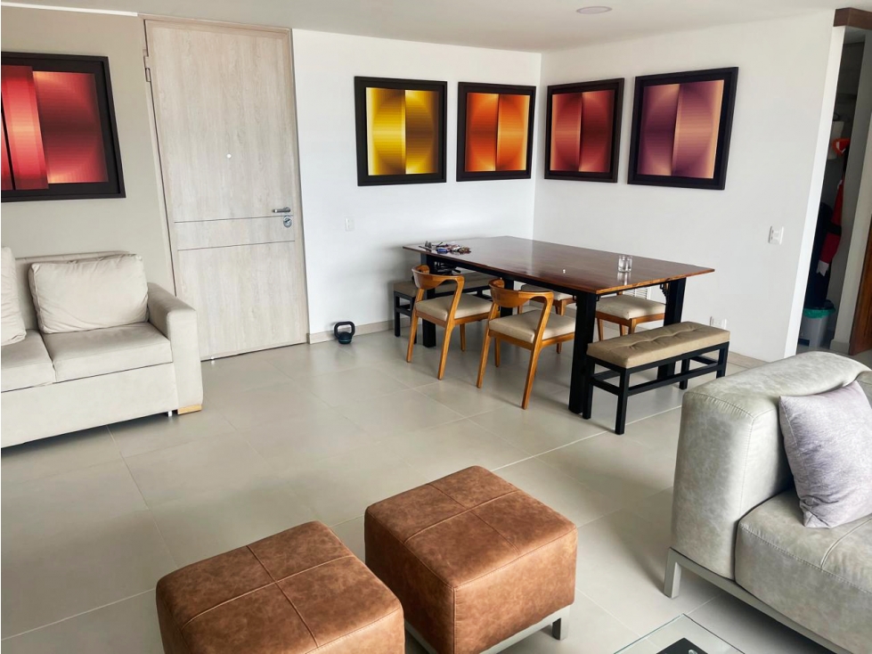 Apartamento en Envigado | 130m² - Piso 18, Diseño contemporáneo — foto 2