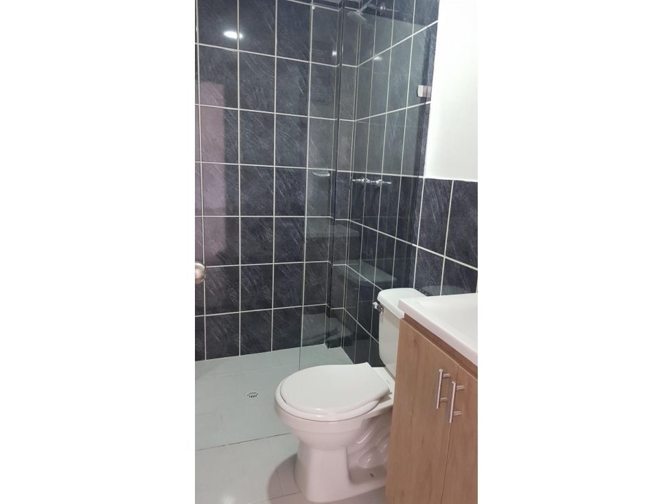 Venta Apto Cuarto Piso Itagui Central — foto 3