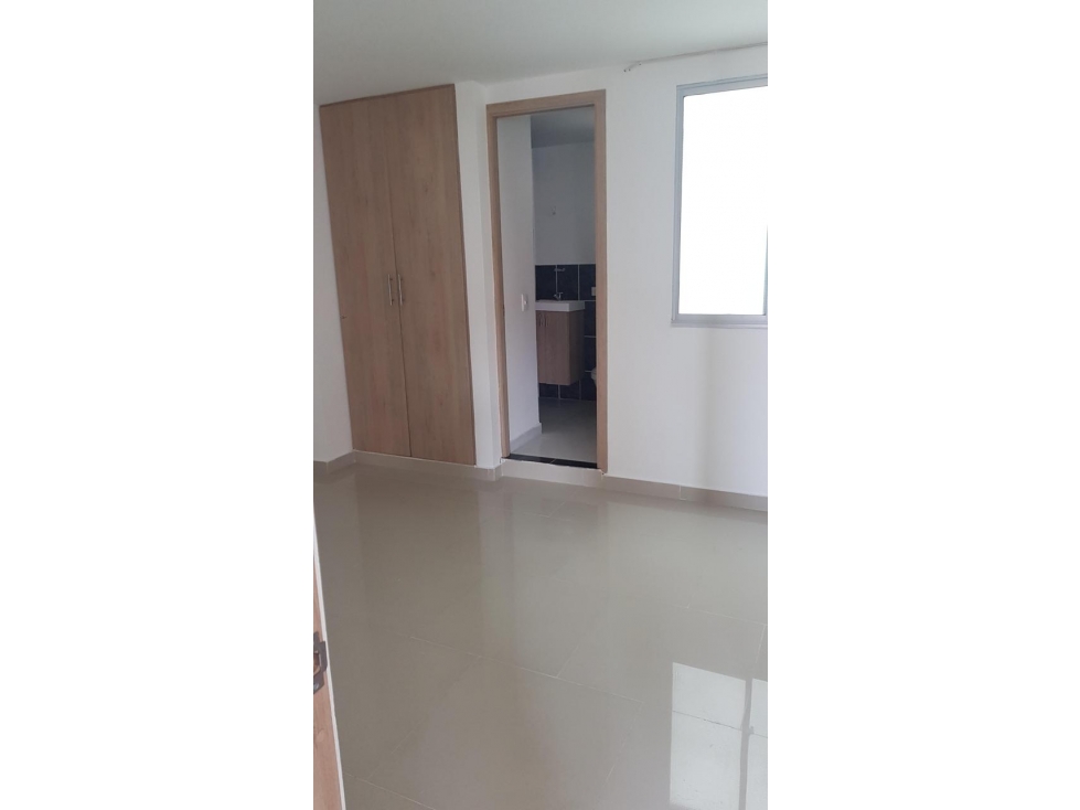Venta Apto Cuarto Piso Itagui Central — foto 4