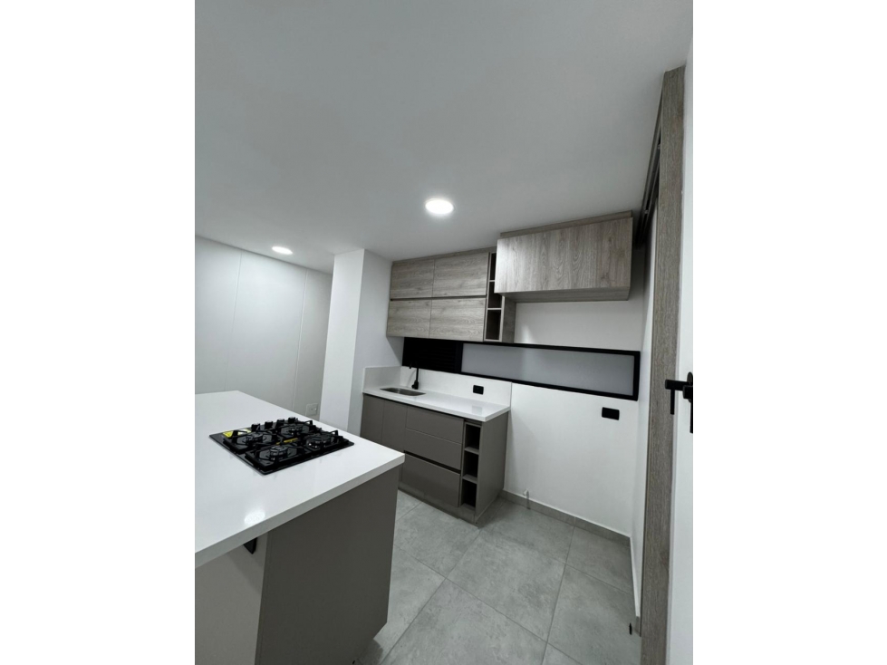 Diseño Moderno y Terraza Privada en la Transversal de la Montaña — foto 2
