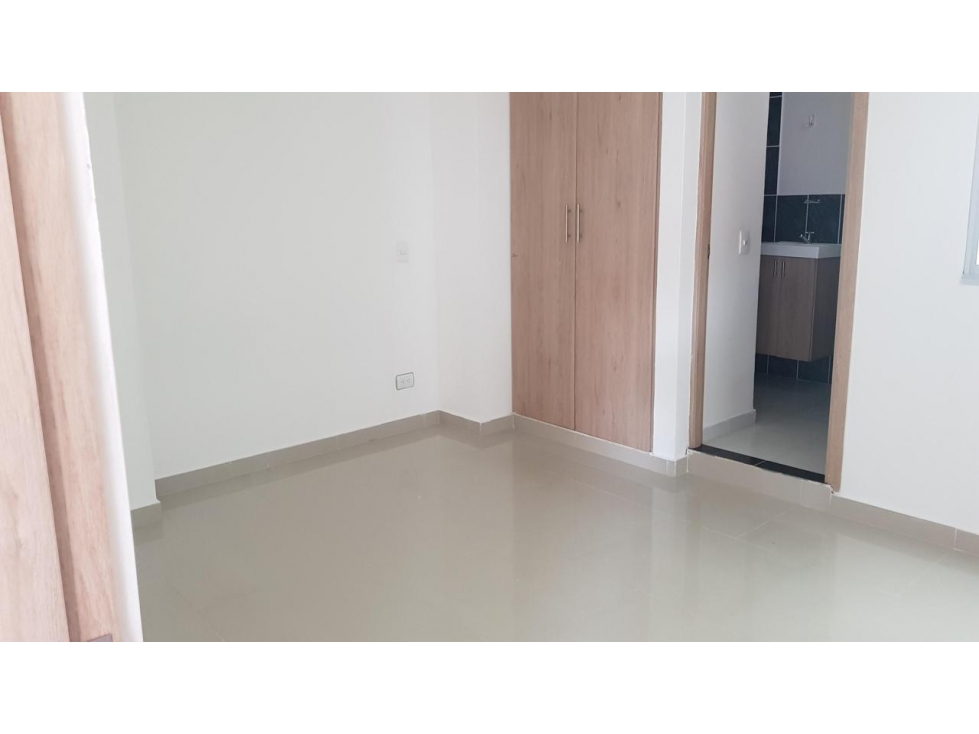 Venta Apto Cuarto Piso Itagui Central — foto 5