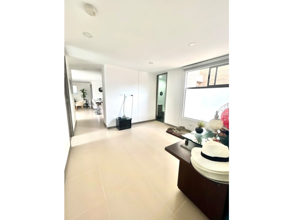 ¡Amplio y luminoso apartamento en el sector de Otra Parte! — foto 4