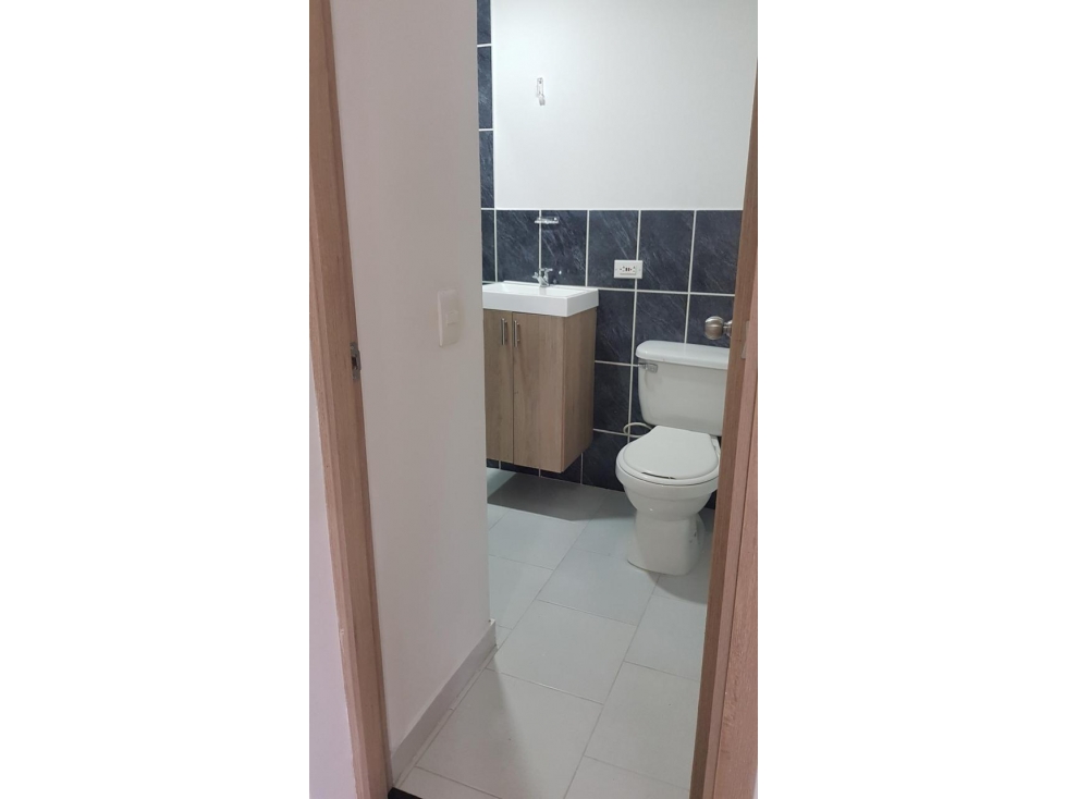 Venta Apto Cuarto Piso Itagui Central — foto 6