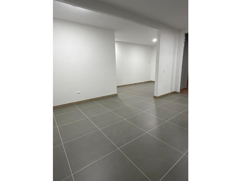 Apto 71 m² en Sector Tranquilo con Piscina y Cine — foto 6