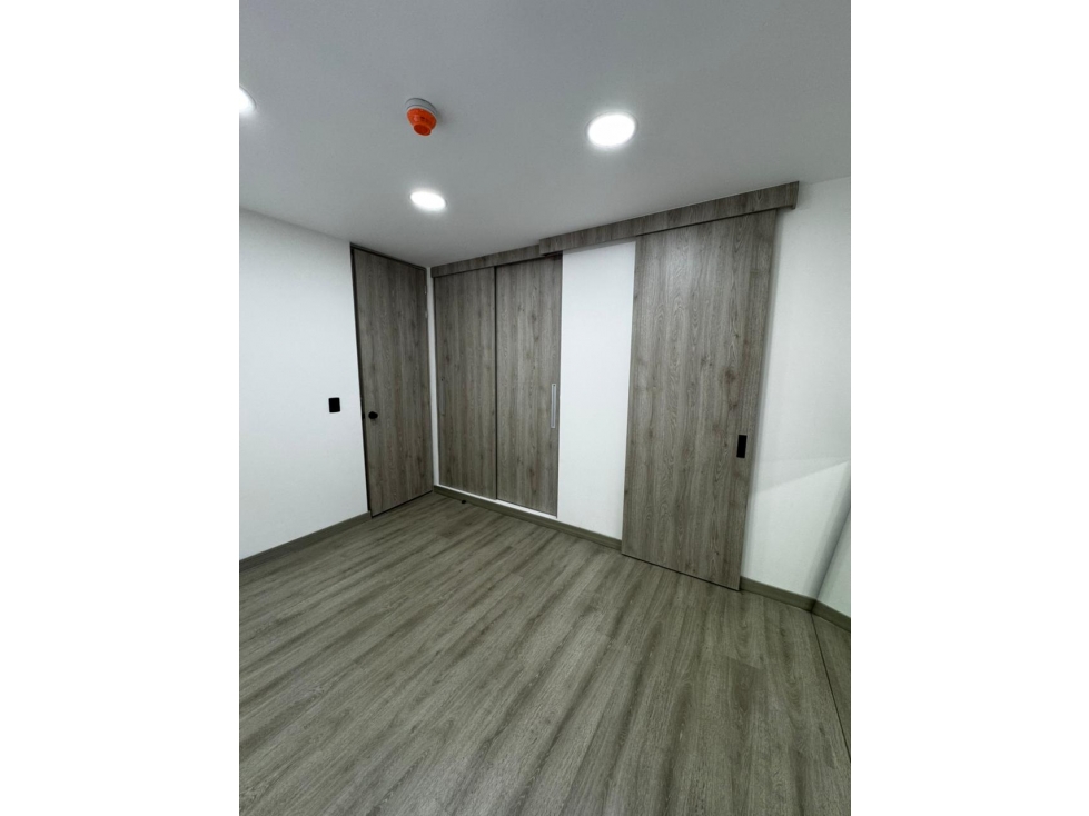 Diseño Moderno y Terraza Privada en la Transversal de la Montaña — foto 6