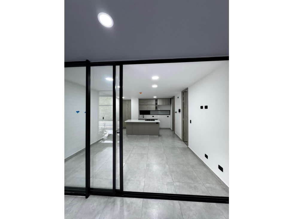 Diseño Moderno y Terraza Privada en la Transversal de la Montaña — foto 3