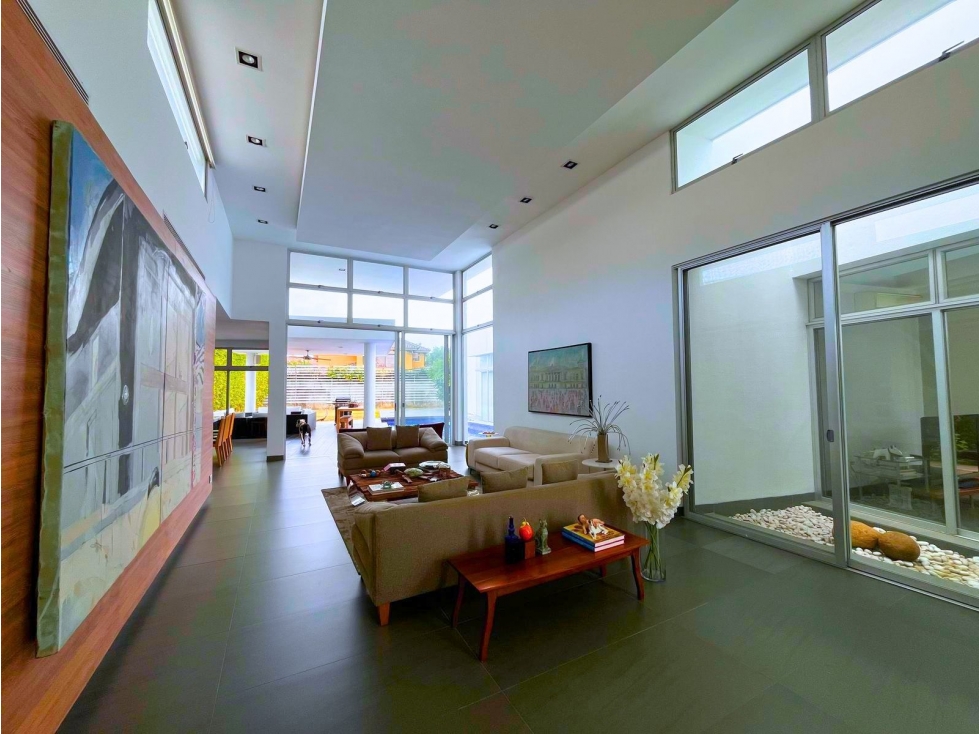CASA EN VENTA EN VISTA AL PARQUE, km. 8 SAMBORONDÓN — foto 2