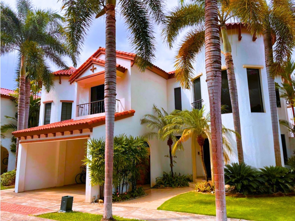 CASA DE ALQUILER EN TERRA NOSTRA - 4 DORMITORIOS - SEMIAMOBLADA - 1