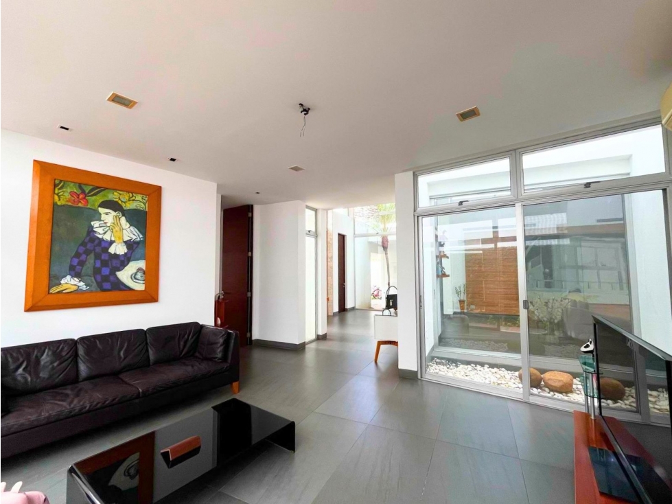 CASA EN VENTA EN VISTA AL PARQUE, km. 8 SAMBORONDÓN — foto 5