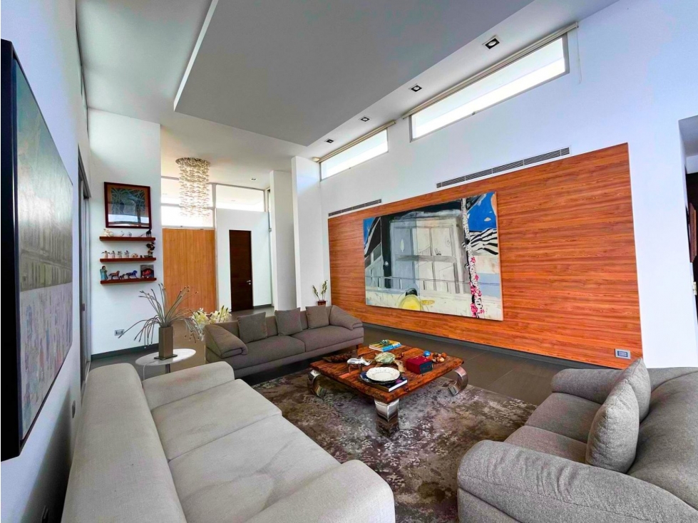 CASA EN VENTA EN VISTA AL PARQUE, km. 8 SAMBORONDÓN — foto 3
