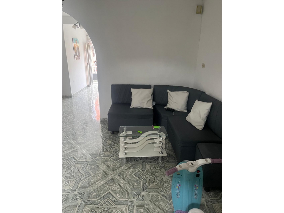 Venta de amplio apartamento en el Barrio toscana — foto 4