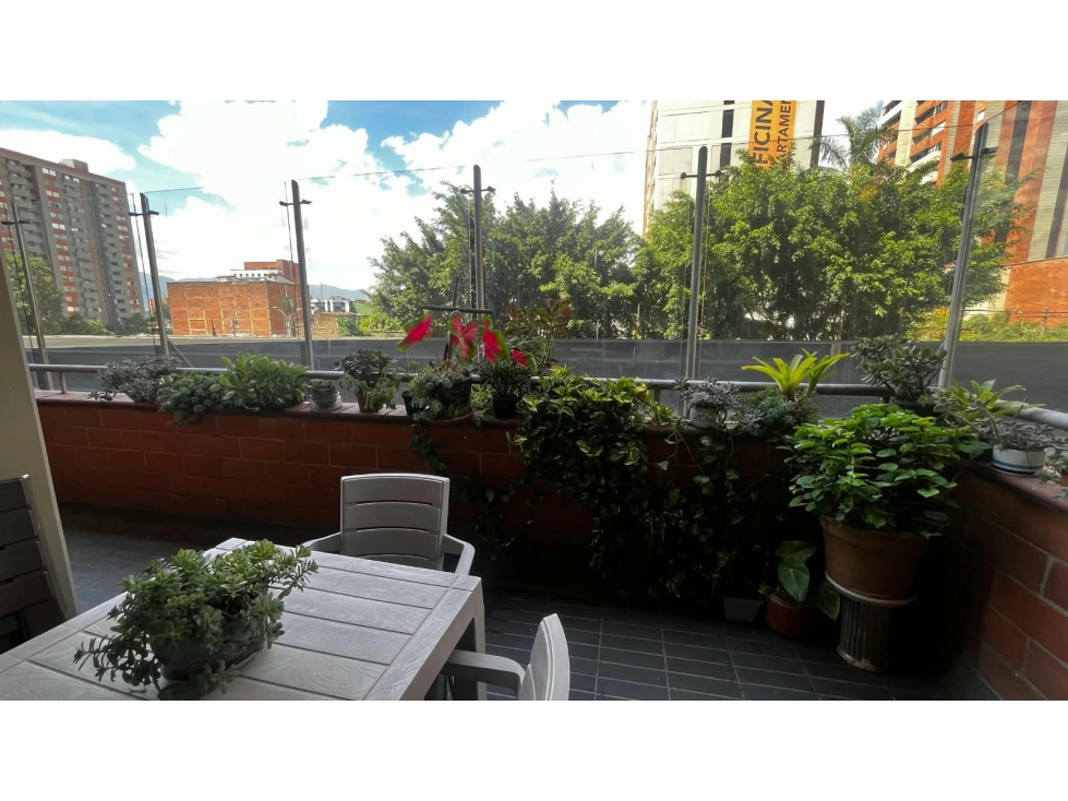Venta de amplio apartamento en los Colores con 102 m2 — foto 4