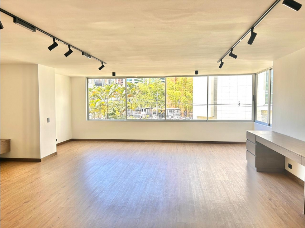 Apartamento en venta- Reformado el Poblado | Milla de oro — foto 3