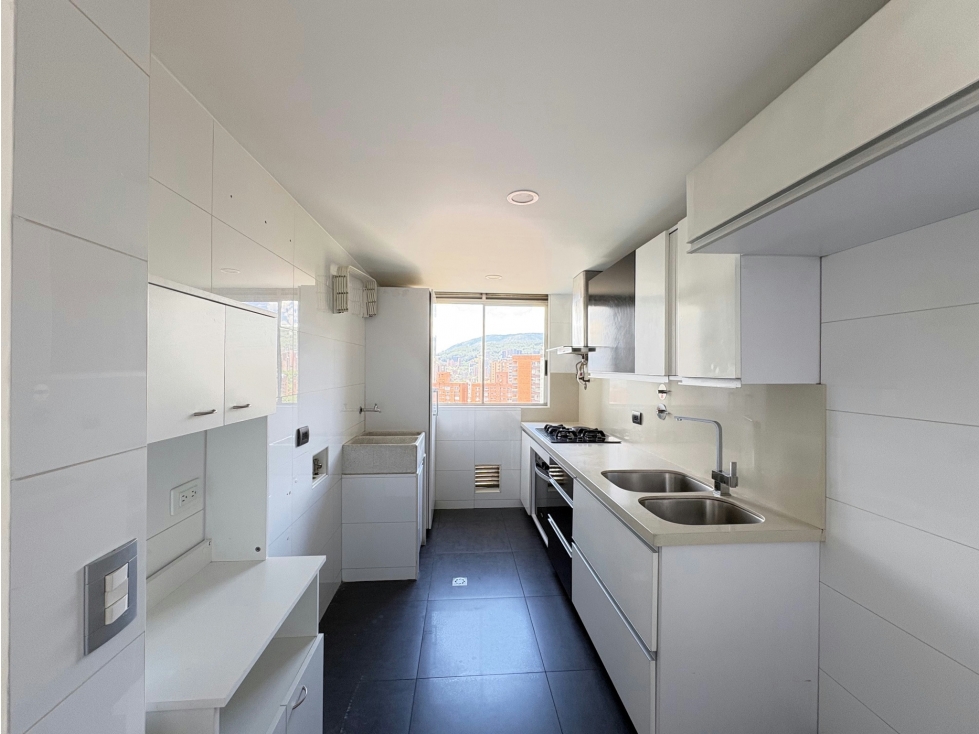 Apartamento en venta sector Los Balsos | Remodelado — foto 4