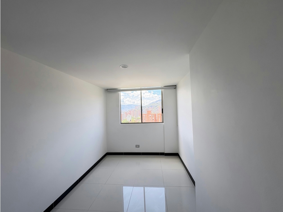 Apartamento en venta sector Los Balsos | Remodelado — foto 5