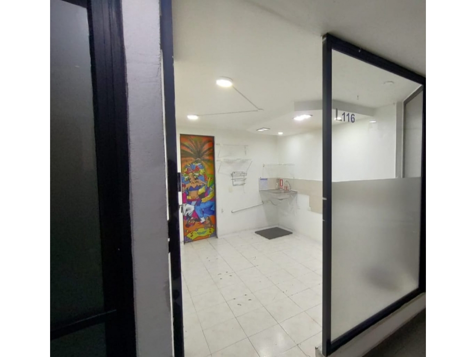VENDO LOCAL COMERCIAL BIEN UBICADO CHICO NORTE