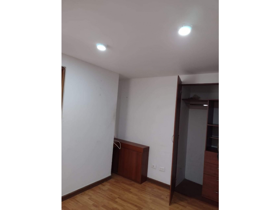 APARTAMENTO EN CEDRITOS EN VENTA PISO 3 — foto 3