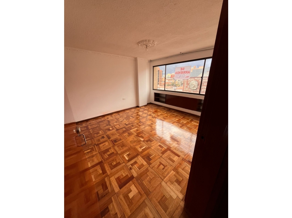 AMPLIO APARTAMENTO EN CHAPINERO ALTO PARA VENTA — foto 3