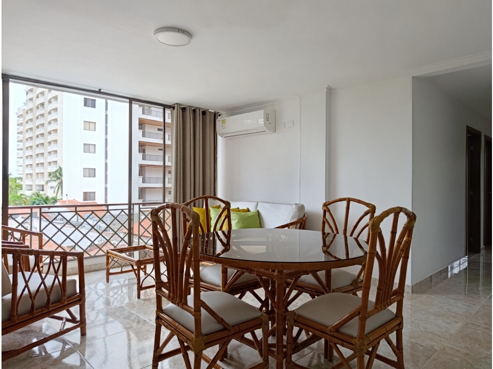 APARTAMENTO REMODELADO A PASOS DEL MAR EN VENTA - BELLO HORIZONTE — foto 2